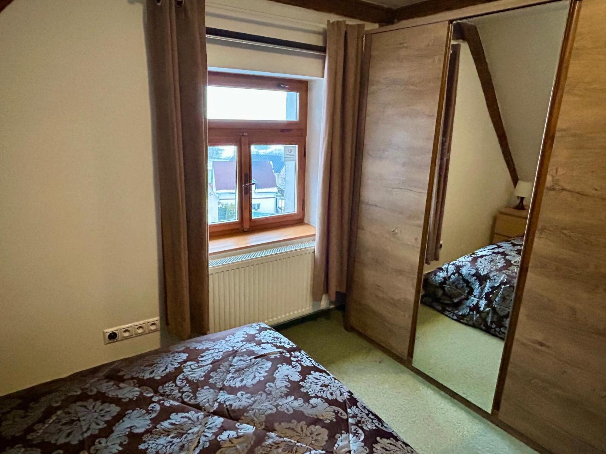 Dvur Stran & Wellness Hotel Karlovy Vary Exterior foto